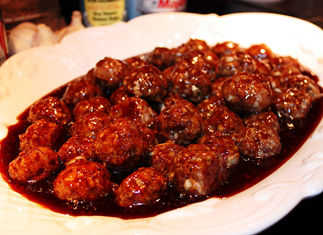 chef dezs honey garlic meatballs