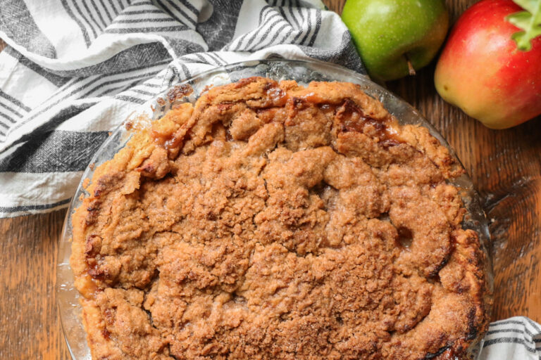 Apple Crumble Pie