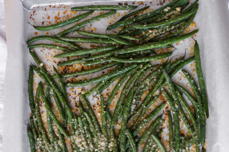 Crispy Parmesan Roasted Green Beans