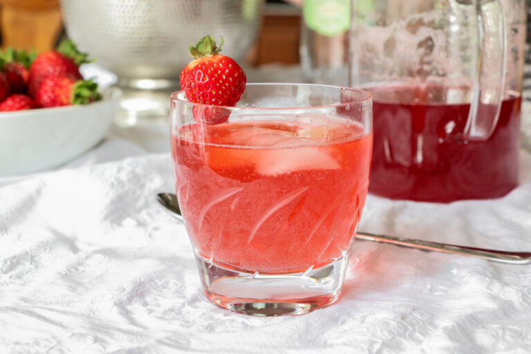 Strawberry Rhubarb Gin Fizz