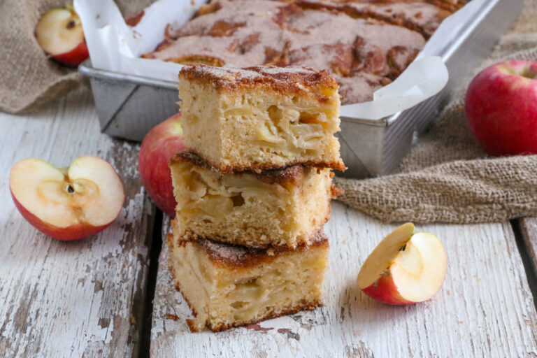 Easy Apple Cake