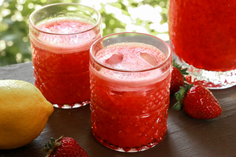 Roasted Strawberry Lemonade