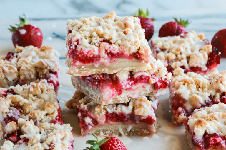 Gooey Summer Strawberry Crumb Bars